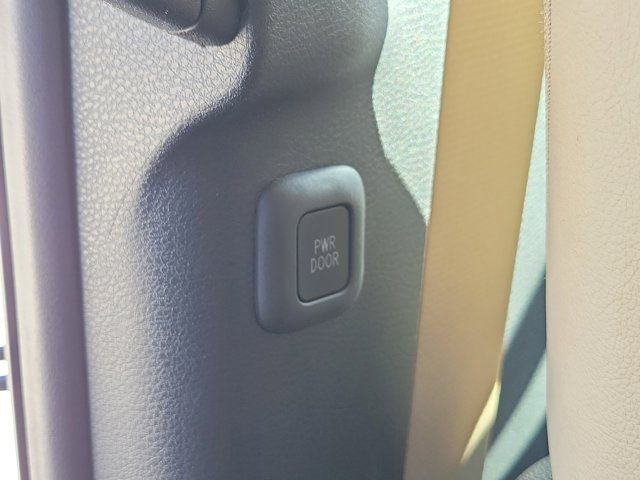 2024 Toyota Sienna XLE 7 Passenger