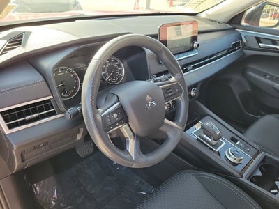 2024 Mitsubishi Outlander ES