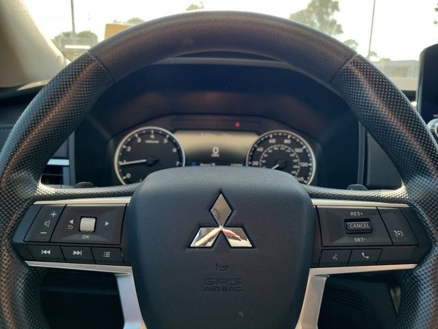 2024 Mitsubishi Outlander ES