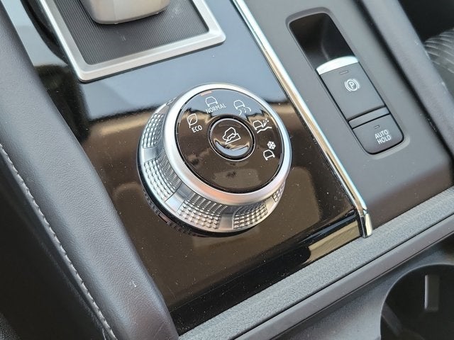 2024 Mitsubishi Outlander ES