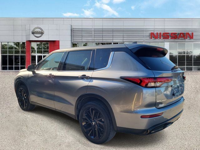 2022 Mitsubishi Outlander SE