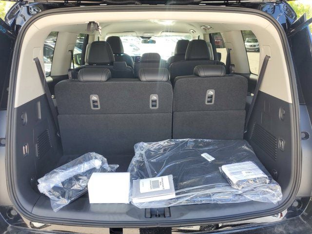 2026 Nissan Armada SV