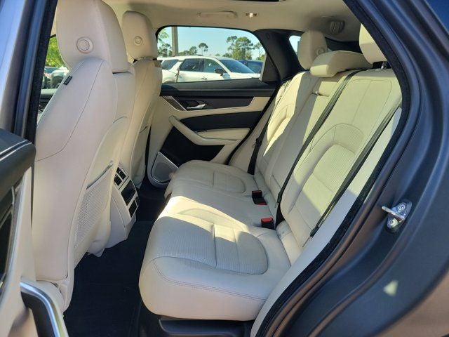 2023 Jaguar F-PACE P400 R-Dynamic S