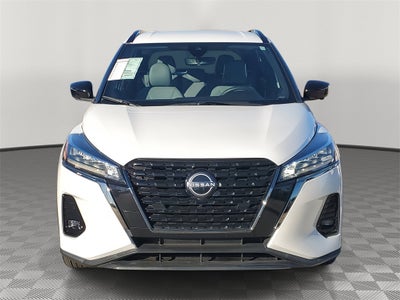 2022 Nissan Kicks SR