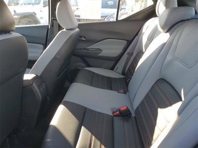 2022 Nissan Kicks SR