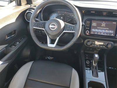 2022 Nissan Kicks SR