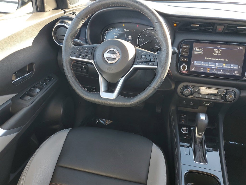 2022 Nissan Kicks SR