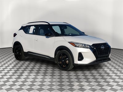 2022 Nissan Kicks SR