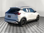 2022 Nissan Kicks SR