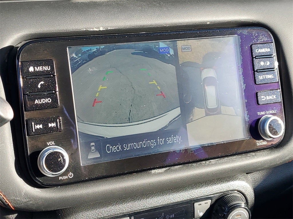 2022 Nissan Kicks SR