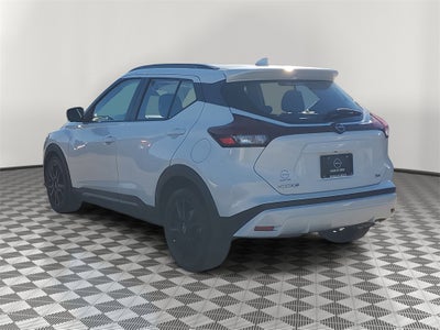 2022 Nissan Kicks SR