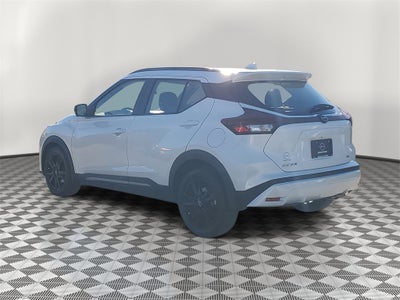 2022 Nissan Kicks SR