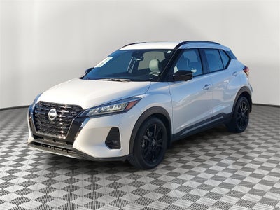 2022 Nissan Kicks SR
