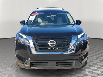 2023 Nissan Pathfinder SV