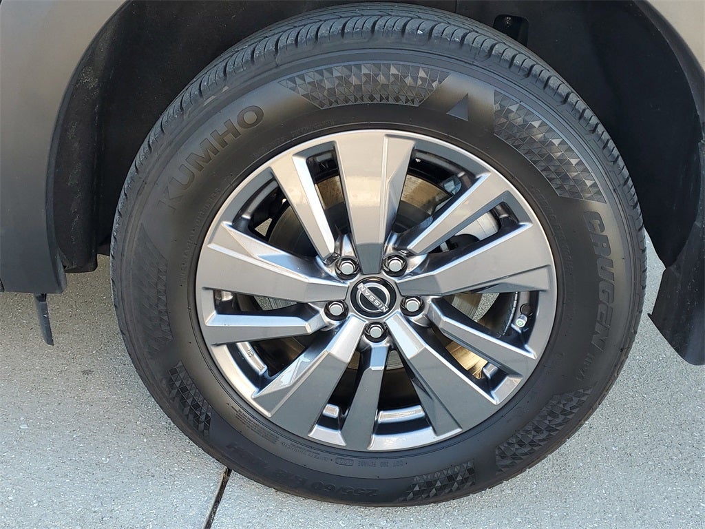 2023 Nissan Pathfinder SV