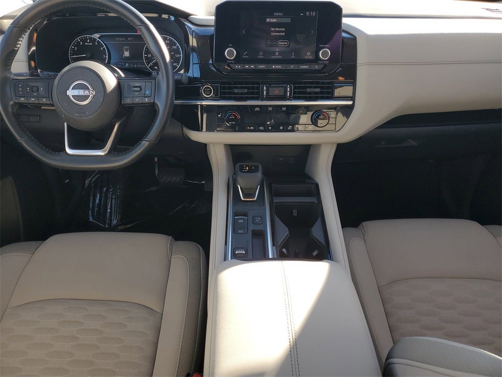 2023 Nissan Pathfinder SV