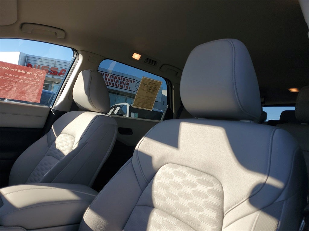 2023 Nissan Pathfinder SV