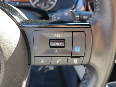 2023 Nissan Pathfinder SV