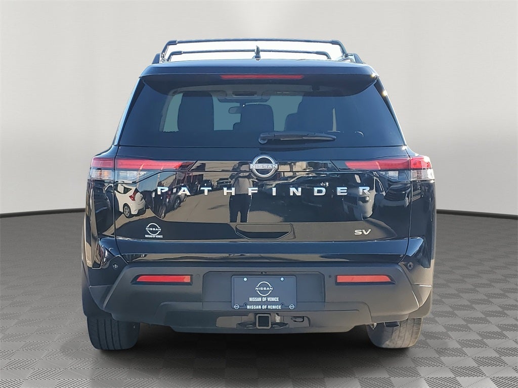 2023 Nissan Pathfinder SV