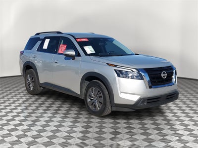 2025 Nissan Pathfinder SV