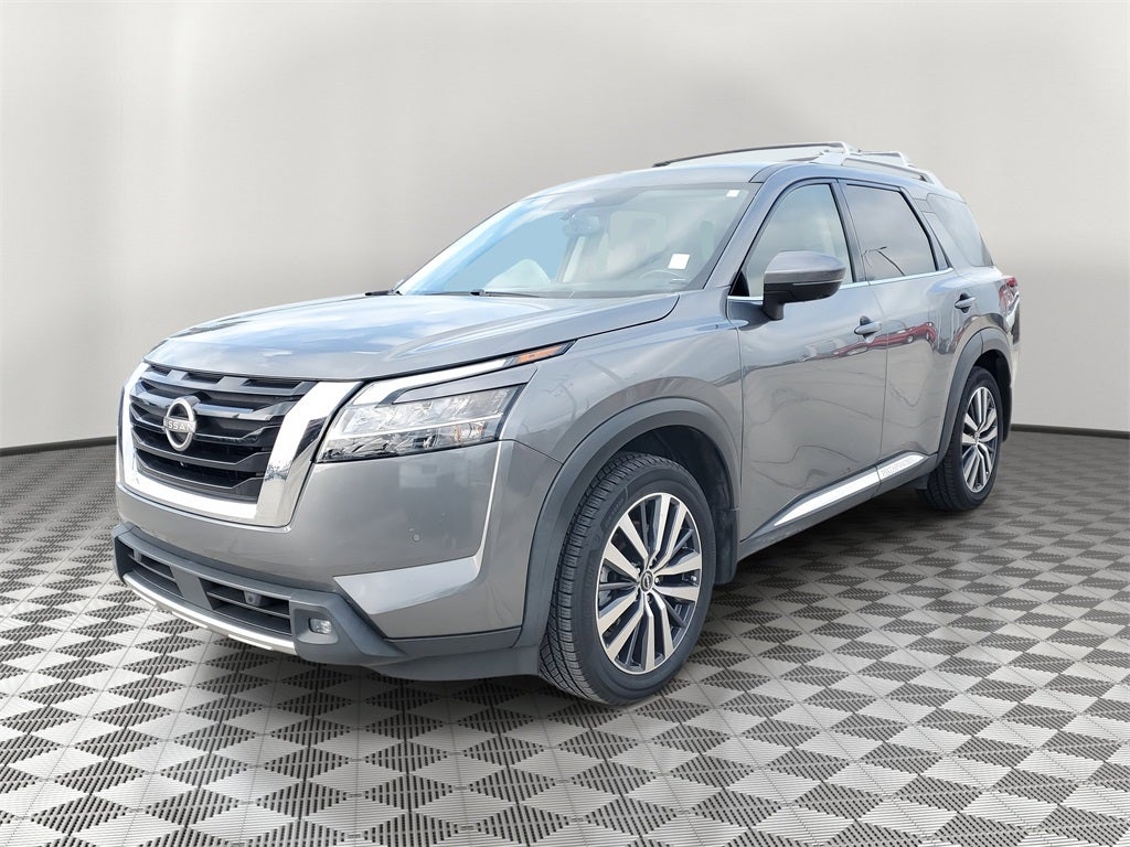2022 Nissan Pathfinder Platinum