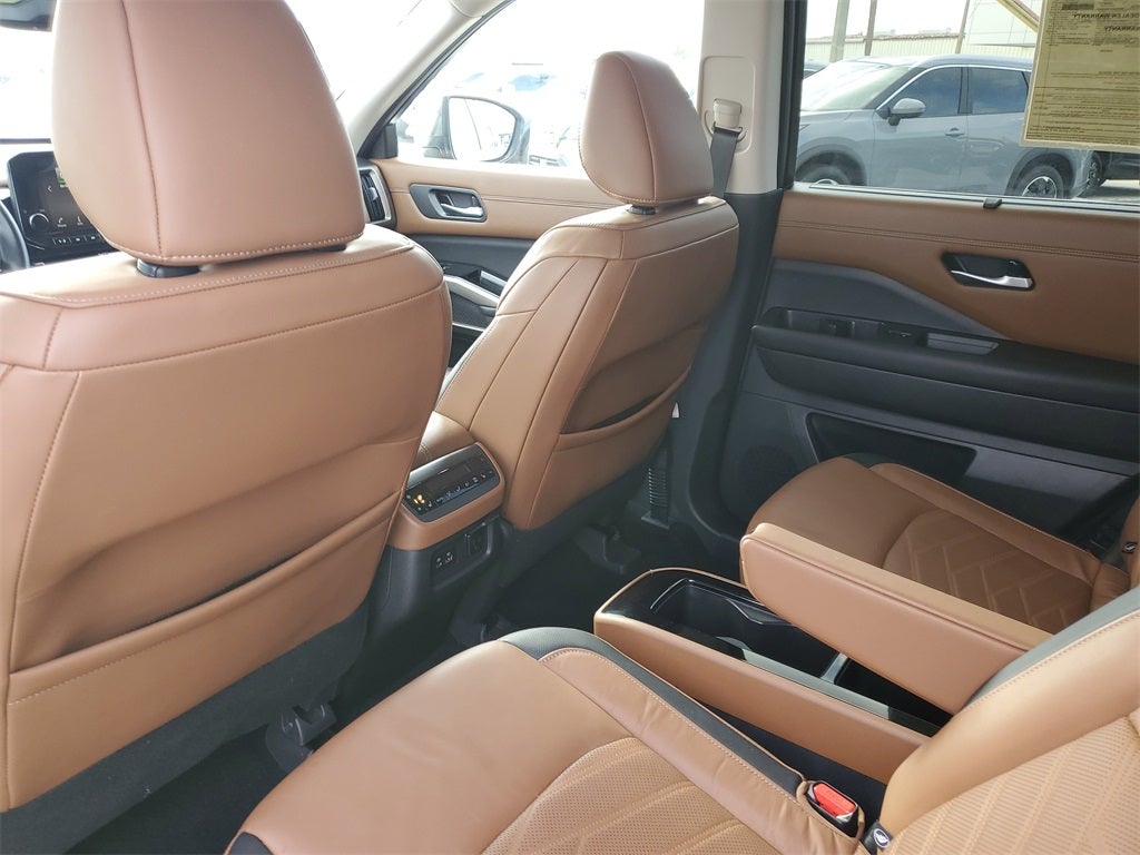 2022 Nissan Pathfinder Platinum