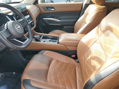 2022 Nissan Pathfinder Platinum