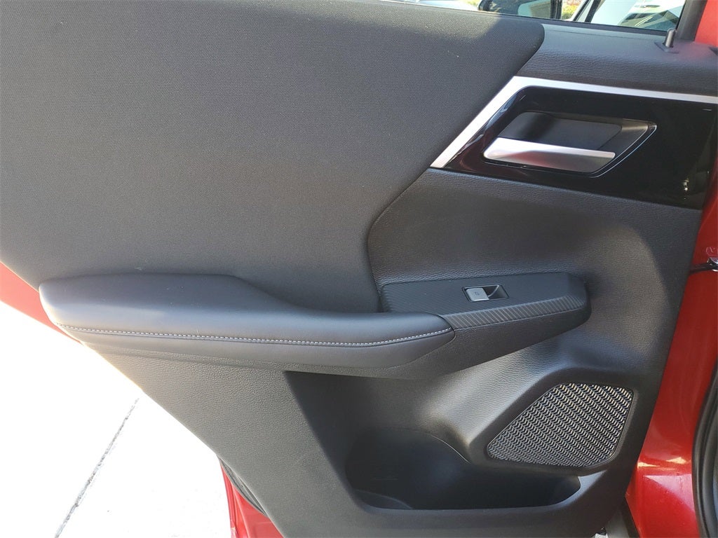 2024 Mitsubishi Outlander ES