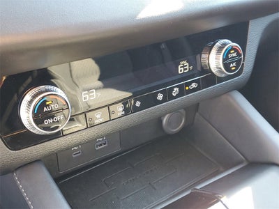 2024 Mitsubishi Outlander ES