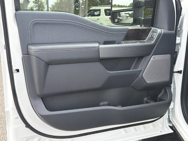 2027 Ford F-450SD Lariat DRW