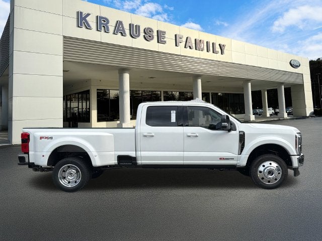 2027 Ford F-450SD Lariat DRW