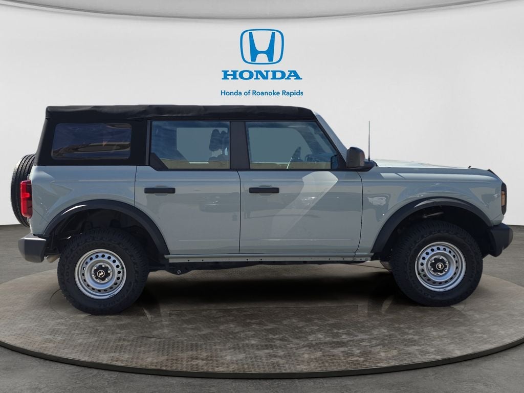 2022 Ford Bronco Base