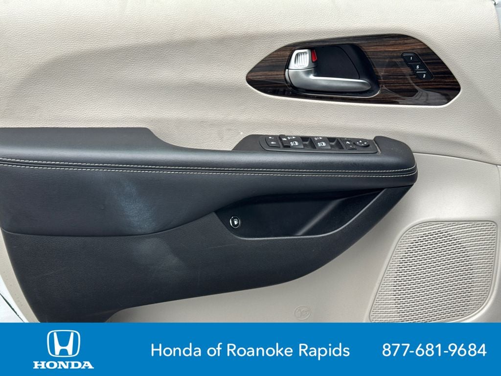 2023 Chrysler Pacifica Hybrid Limited