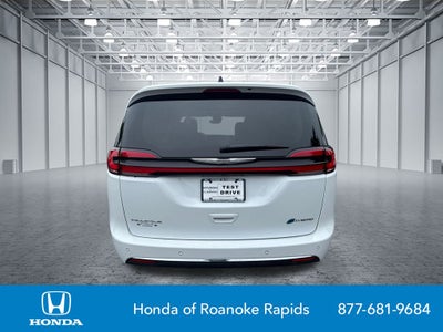 2023 Chrysler Pacifica Hybrid Limited