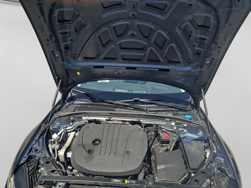 2024 Volvo S60 B5 Core Dark Theme