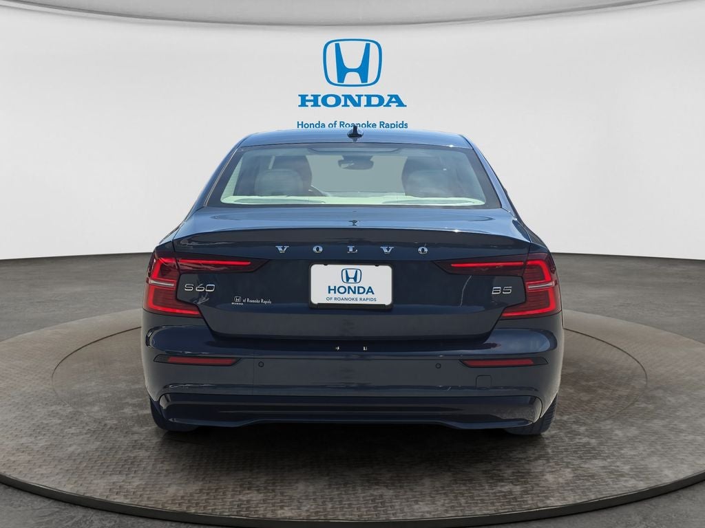 2024 Volvo S60 B5 Core Dark Theme