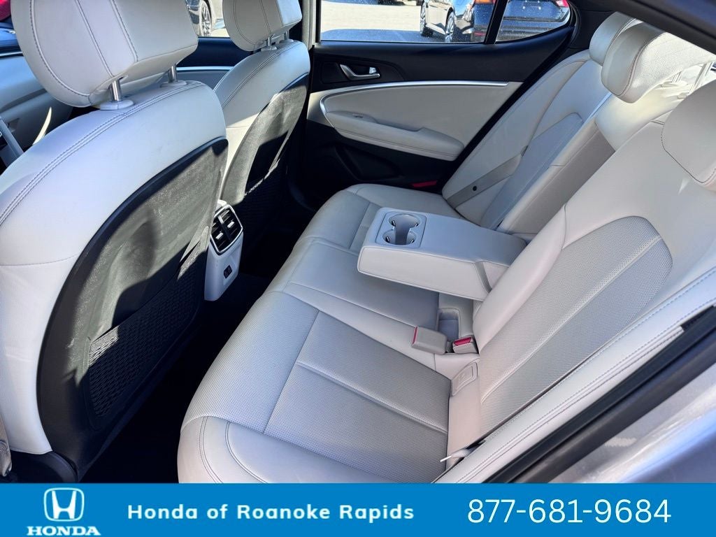 2024 Genesis G70 2.5T