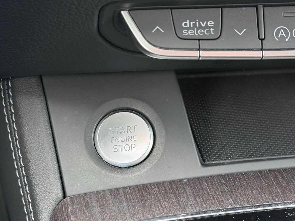 2024 Audi Q5 45 S line Premium quattro