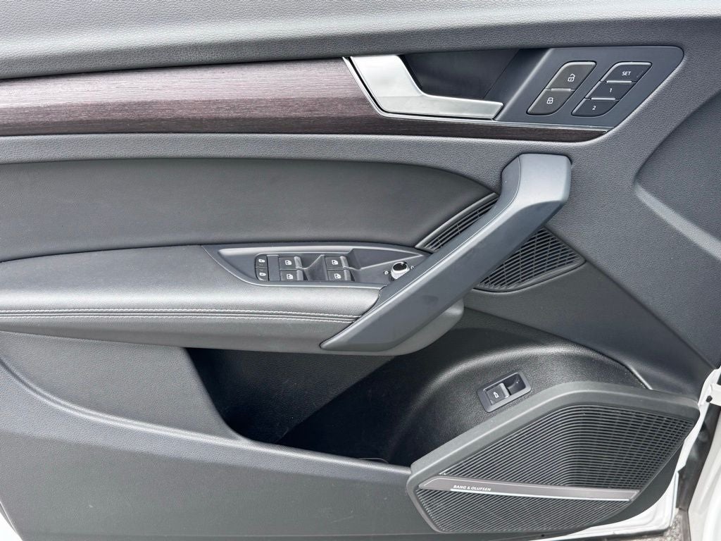 2024 Audi Q5 45 S line Premium quattro