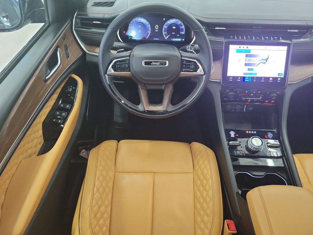 2022 Jeep Grand Cherokee Summit