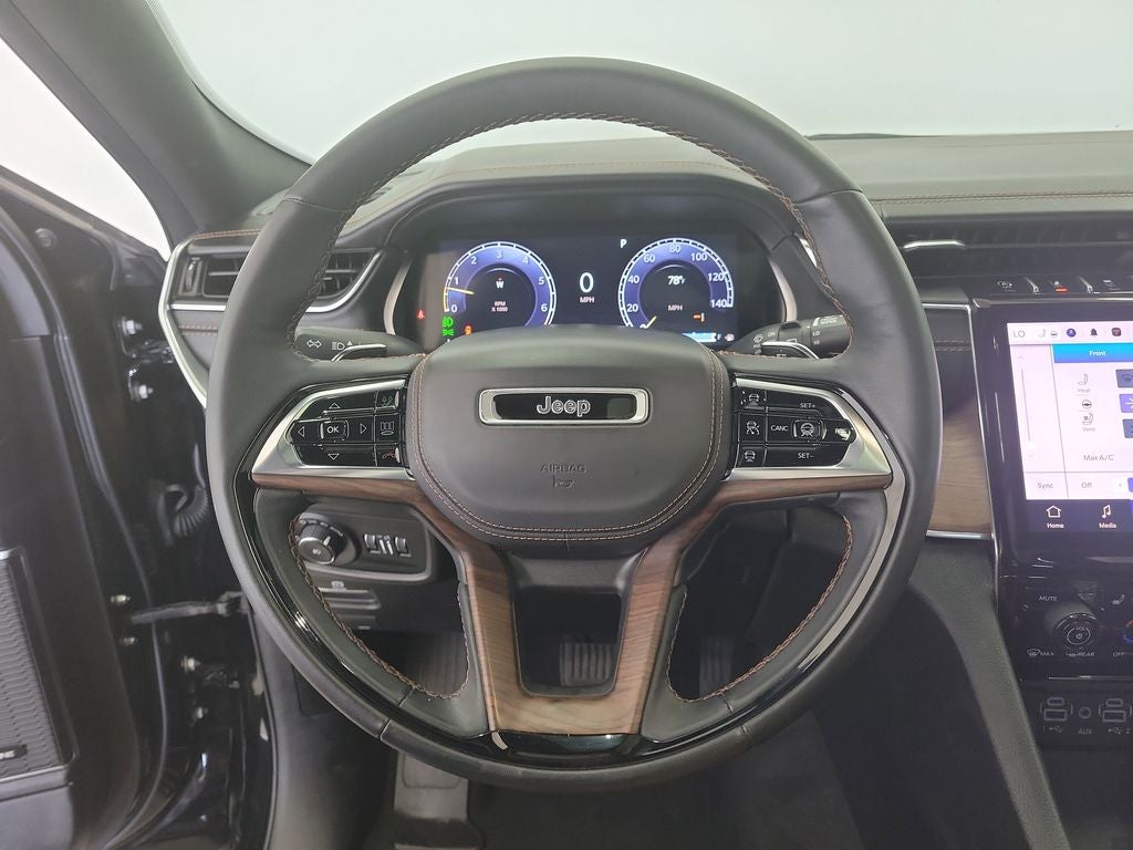 2022 Jeep Grand Cherokee Summit