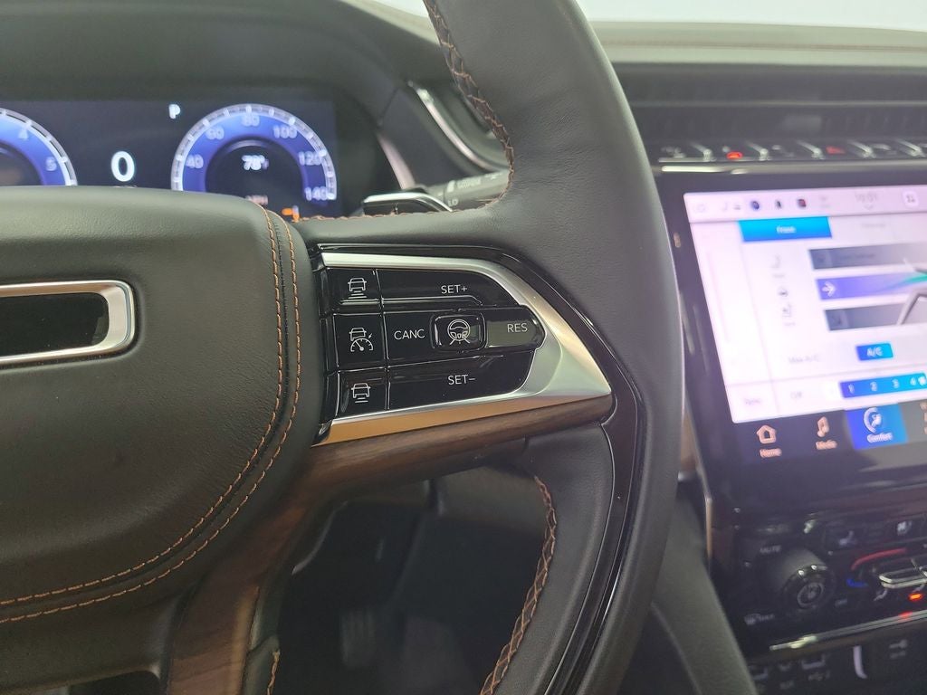 2022 Jeep Grand Cherokee Summit