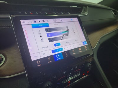 2022 Jeep Grand Cherokee Summit