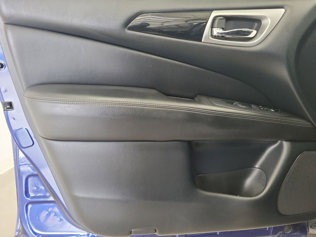 2020 Nissan Pathfinder S