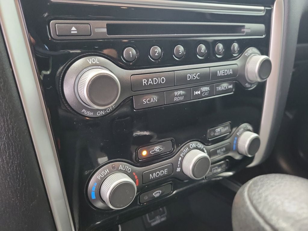 2020 Nissan Pathfinder S