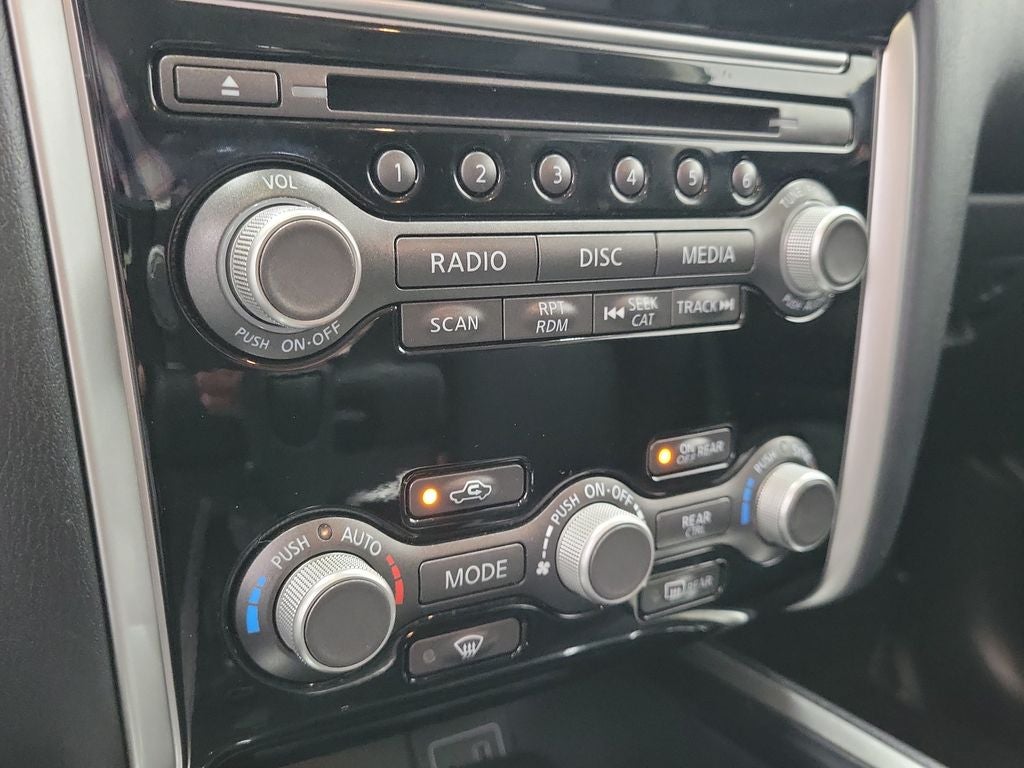 2020 Nissan Pathfinder S