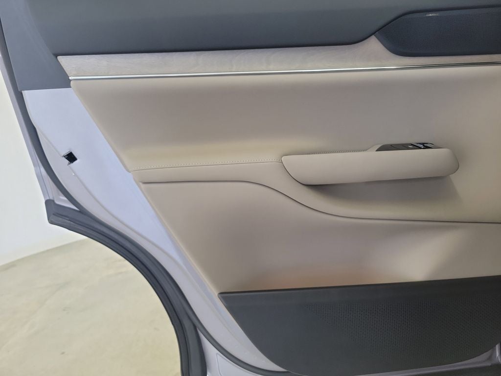 2026 Volvo EX90 Base
