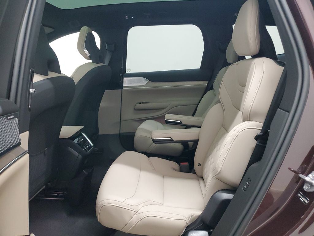 2025 Volvo EX90 Twin Motor Performance Ultra 6-Seater