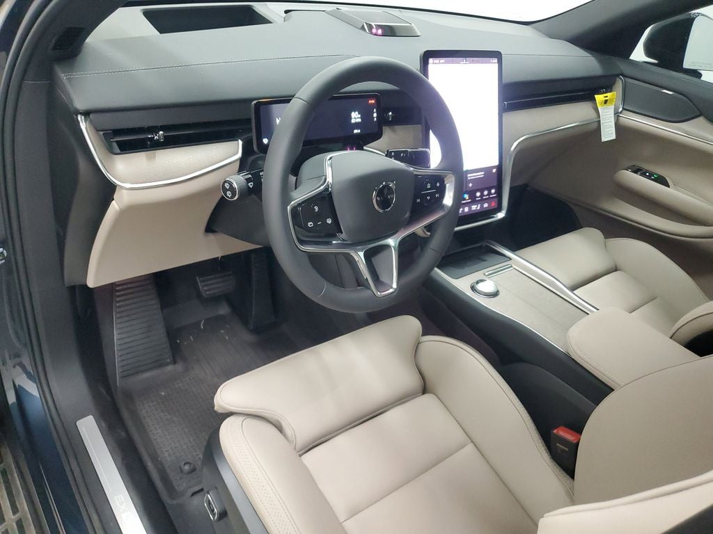 2025 Volvo EX90 Twin Motor Plus 7-Seater