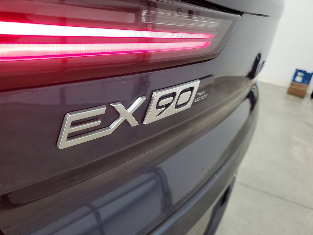 2025 Volvo EX90 Twin Motor Plus 7-Seater
